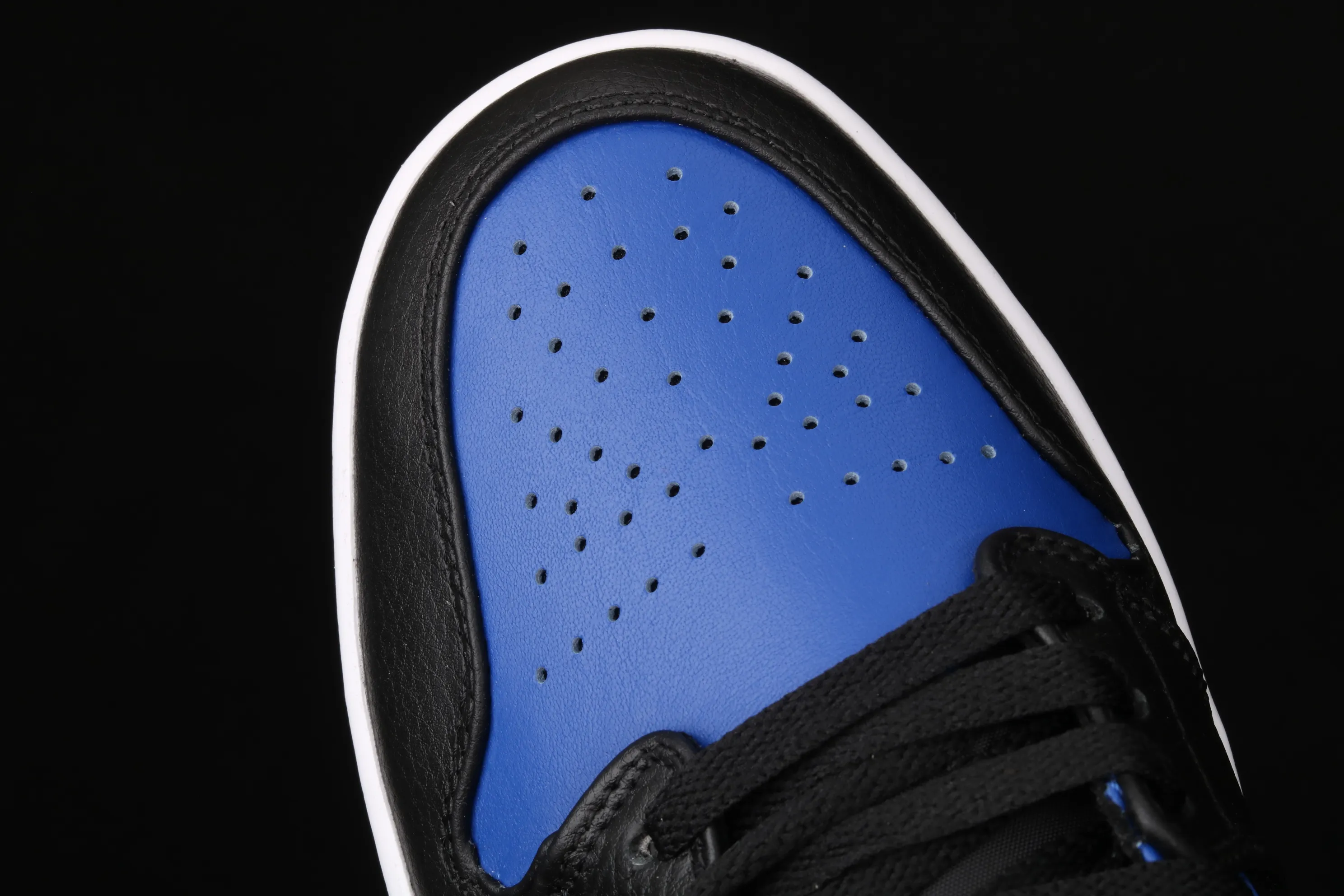All categories Air Jordan Jordan series basketball shoes Air Jordan 1 Mid Air Jordan 1 Mid AJ1 Joe 1 black and blue China basketball shoes 554724-077